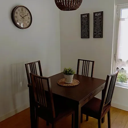 Apartamento Centrico Con Vista A Calle Del Sol Apartment